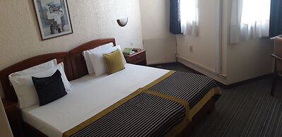 Hotel Nina