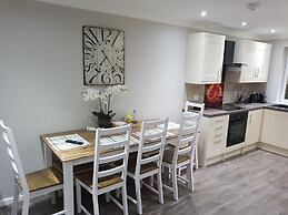 First St John's Hill Apartment 2