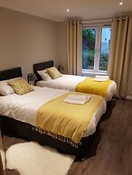 First St John's Hill Apartment 2