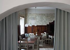 1477 Reichhalter