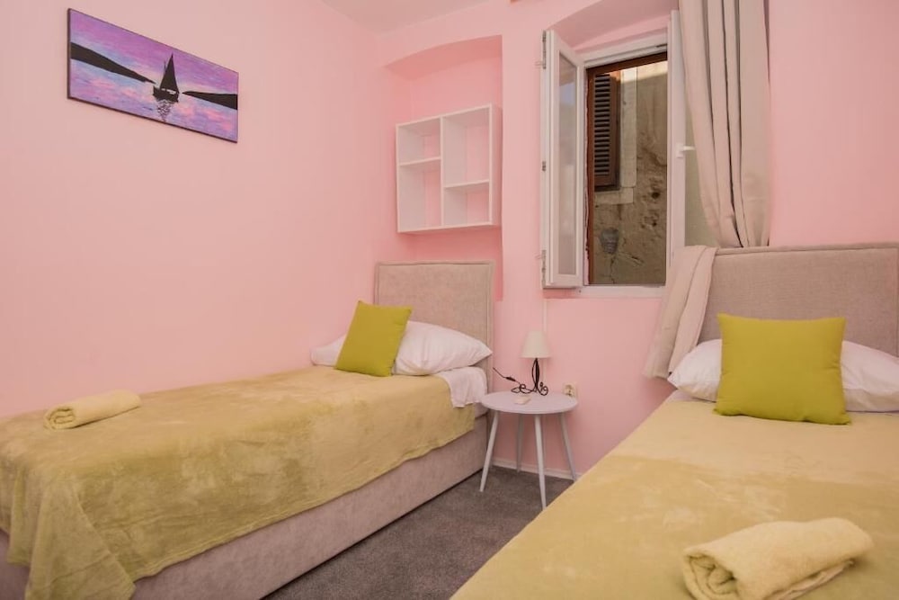 Tequila Bar Hostel - Adults Only
