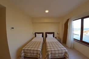 Halil Tuna Hotel