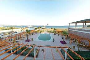 Halil Tuna Hotel