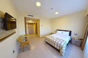 Halil Tuna Hotel