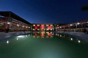Halil Tuna Hotel