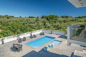 Ostria Luxury Villa