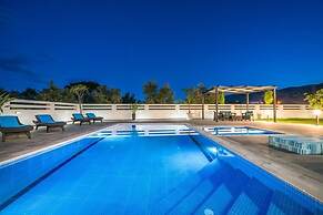 Ostria Luxury Villa