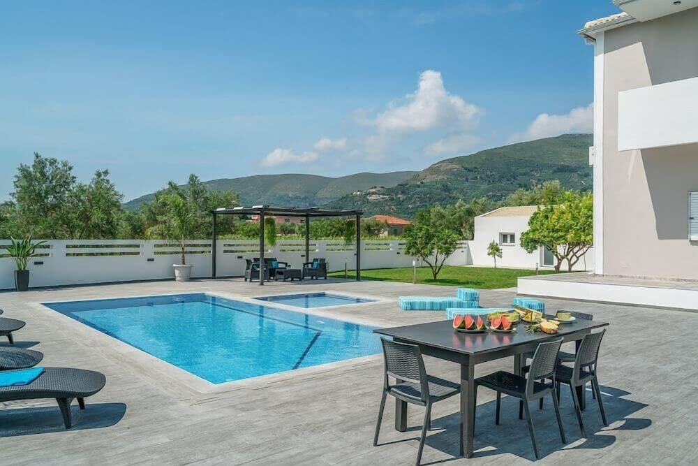 Ostria Luxury Villa