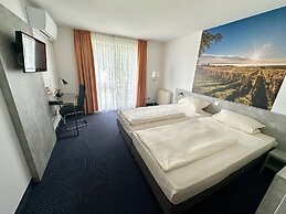 Asgard Hotel