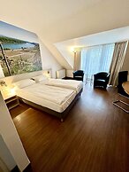 Asgard Hotel