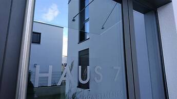 HAUS7