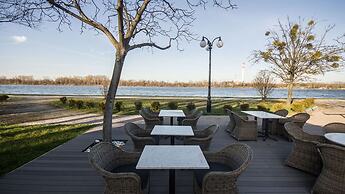 River Lodge