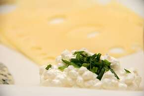 Alpinium