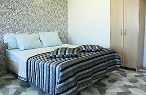 Dobrye Sutki Apartment on Martyanova 63