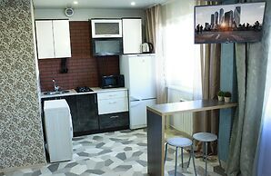 Dobrye Sutki Apartment on Martyanova 63