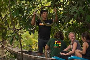 Curuhuinsi Lodge