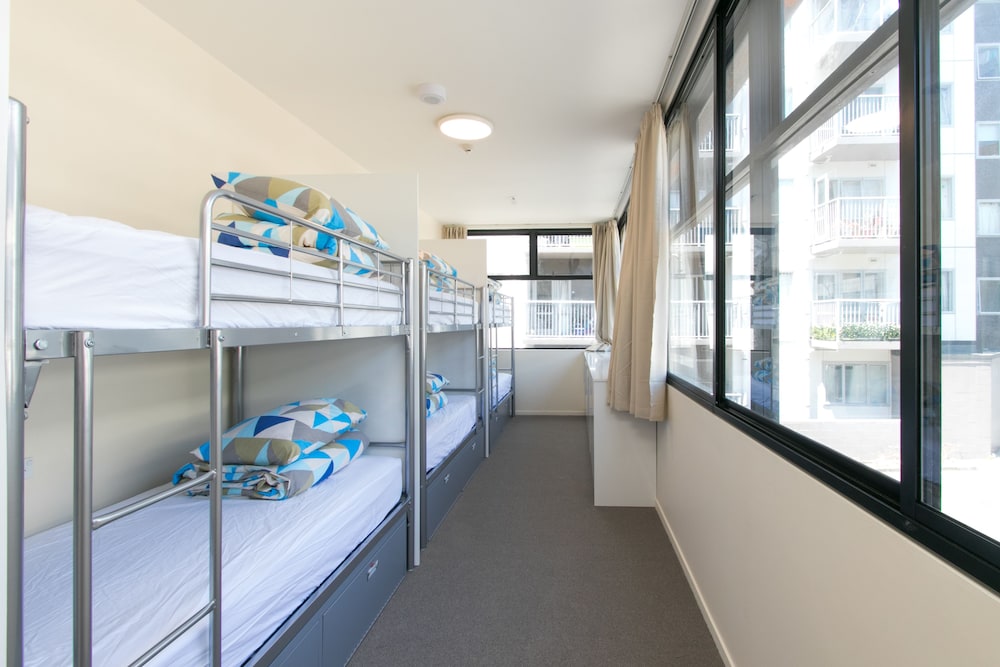 Hobson Lodge - Hostel