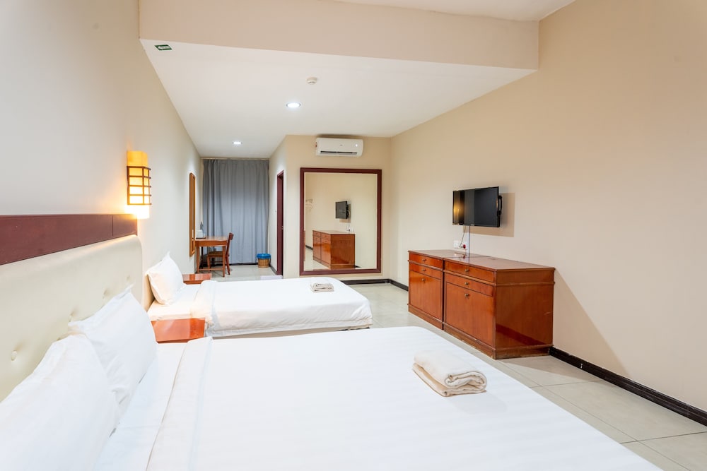 Pertama Lodge