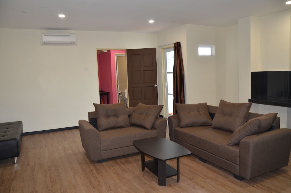 Riverview Hotel