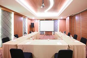 Grand Senyum Hotel