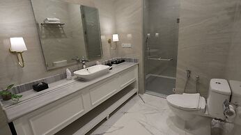 Grand Senyum Hotel