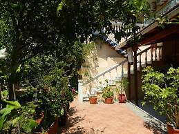 Logaras Apartments
