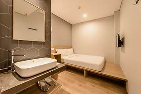 Yellow Bee Tanah Abang