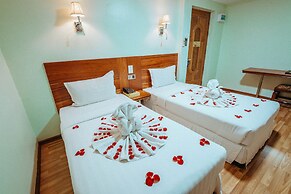 Hotel 8