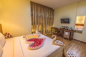 Hotel 8