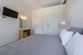 Alonaki Apartments