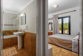 Alonaki Apartments
