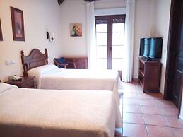 Hotel Rural Castúo