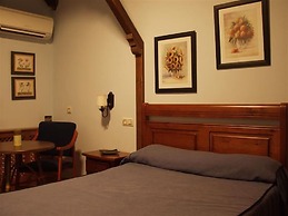 Hotel Rural Castúo