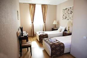 N-House Hotel
