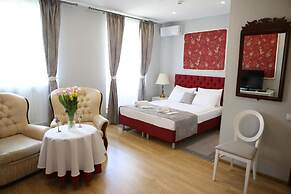 N-House Hotel