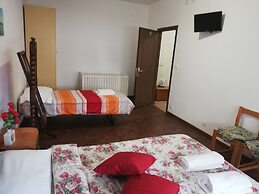 Holiday Guesthouse