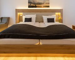 Four Stars by City Hotel