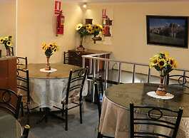 Hostal Alfredo's Palace