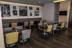 Hampton Inn & Suites by Hilton Puebla