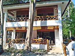 Bruce Beach Resort