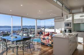 Sandy Bay Sensation