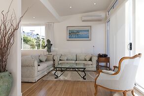 Sandy Bay Sensation