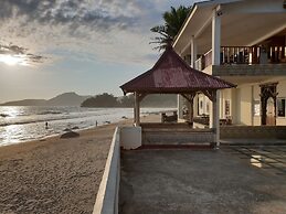 77 Sunset Plaza