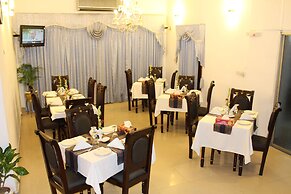 Aristocrat Inn