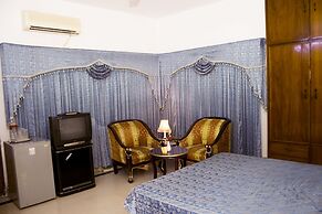 Aristocrat Inn