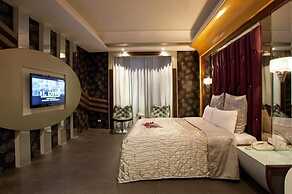 Love Star Motel