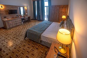 Dome Hotel
