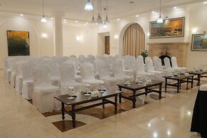 Dome Hotel