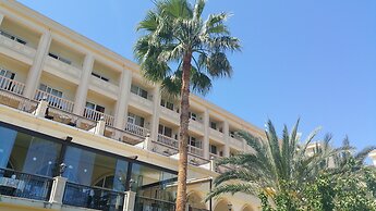 Oscar Resort Hotel
