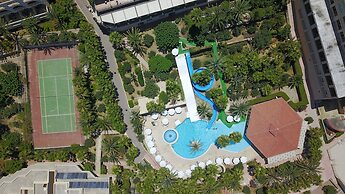 Oscar Resort Hotel